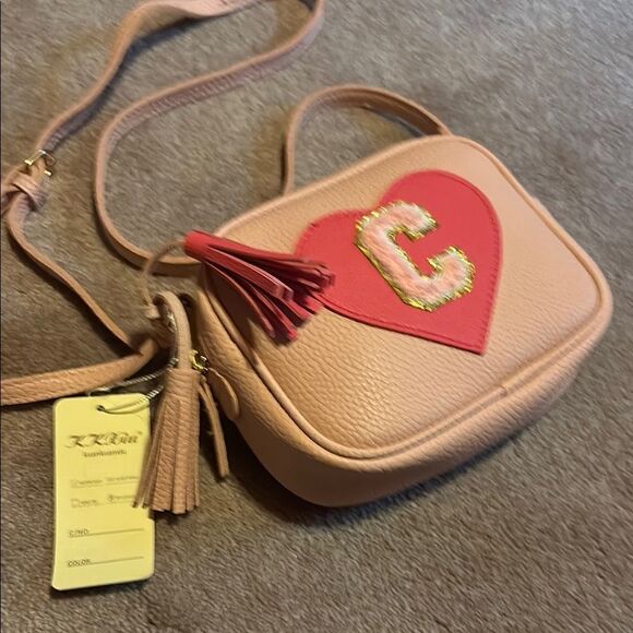 NWT Pink Heart Crossbody Bag - Picture 2 of 8